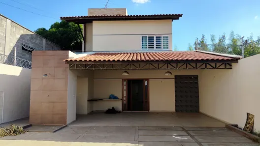 Sobrado com 5 Quartos para alugar, 200m² no Ininga, Teresina