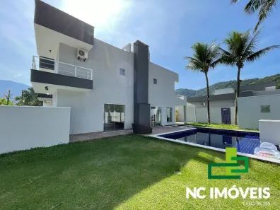 Casa de Condomínio com 4 Quartos à venda, 220m² no Mar Verde, Caraguatatuba