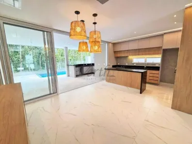 Sobrado com 6 Quartos à venda, 310m² no Centro, Bertioga