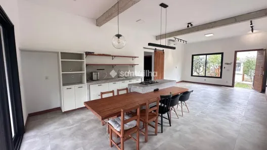 Casa com 2 Quartos à venda, 125m² no Pântano do Sul, Florianópolis