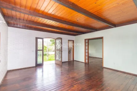 Casa com 2 Quartos para alugar, 262m² no Ipanema, Porto Alegre