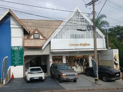 Prédio Comercial à venda, 650m² no Chácaras Silvania, Valinhos