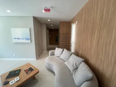 Apartamento com 2 Quartos à venda, 66m² no Barreiros, São José