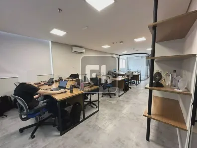 Sala Comercial para alugar, 202m² no Jardim das Acácias, São Paulo