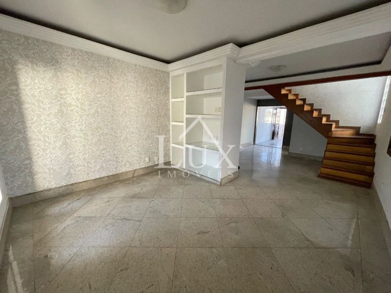 Casa com 3 quartos — Santa Terezinha, Belo Horizonte