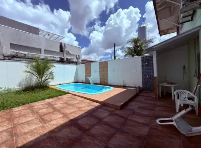 Casa de Condomínio com 3 Quartos para alugar, 157m² no Flores, Manaus