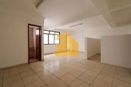 Sala Comercial para alugar, 66m² no Zona Industrial, Brasília