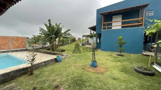 Fazenda/Sítio com 4 Quartos à venda, 600m² no Piracangaguá, Taubaté