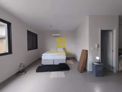 Apartamento com 1 Quarto para alugar, 35m² no Santa Tereza, Belo Horizonte