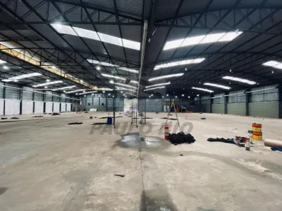 Galpão/Depósito/Armazém para alugar, 1600m² no Centro (Lácio), Marília