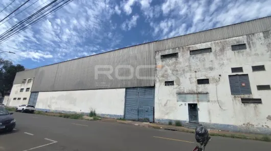 Galpão/Depósito/Armazém para alugar, 800m² no Vila Izabel, São Carlos