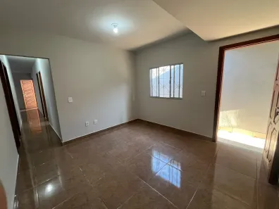 Casa com 3 Quartos para alugar, 100m² no Barcelona, Serra