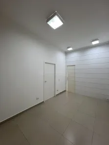 Prédio Comercial para alugar, 48m² no Zona 05, Maringá