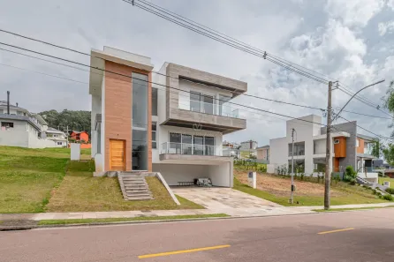 Casa de Condomínio com 3 Quartos à venda, 357m² no Vila Nova, Porto Alegre