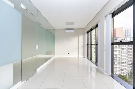 Sala Comercial à venda, 32m² no Centro, Curitiba
