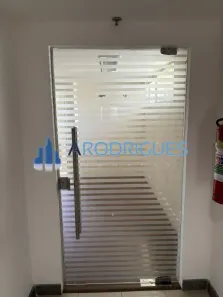 Sala Comercial à venda, 104m² no Stiep, Salvador