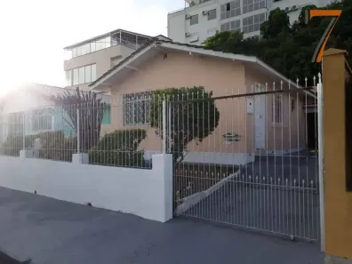 Casa com 2 Quartos à venda, 130m² no Barreiros, São José