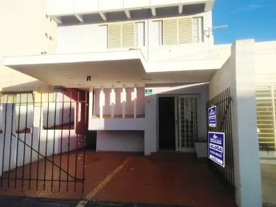 com 2 Quartos para alugar, 300m² no Centro, Marília