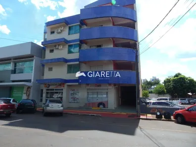 Apartamento com 2 Quartos para alugar, 90m² no Centro, Toledo