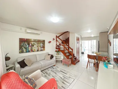 Casa com 2 Quartos à venda, 154m² no Hípica, Porto Alegre