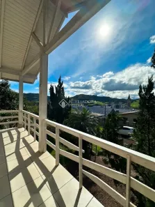 Casa com 3 Quartos à venda, 137m² no Centro, Santa Clara do Sul