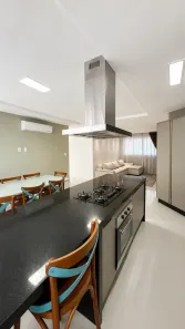 Apartamento com 4 Quartos para alugar, 137m² no Centro, Balneário Camboriú