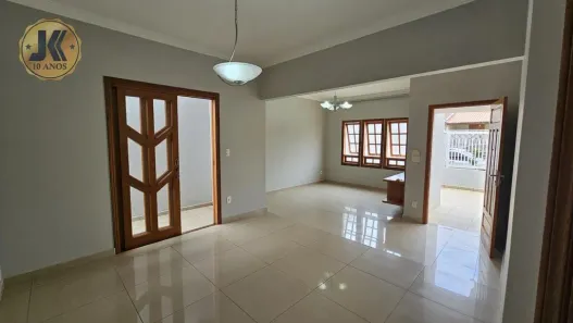 Casa com 3 Quartos à venda, 167m² no Jardim Zeni, Jaguariúna