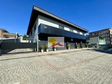 Sala Comercial para alugar, 150m² no Anita Garibaldi, Joinville