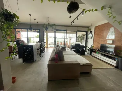 Sobrado com 4 Quartos para alugar, 293m² no Swiss Park, Campinas