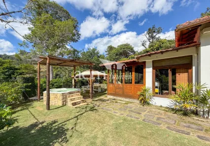 Casa de Condomínio com 5 Quartos para alugar, 900m² no Itaipava, Petrópolis
