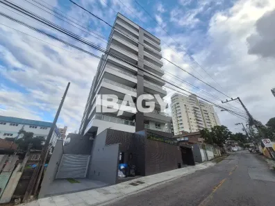 Apartamento com 2 Quartos para alugar, 74m² no Barreiros, São José