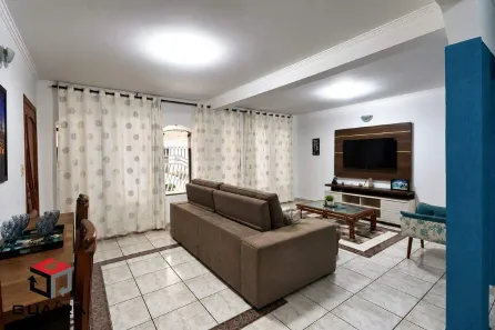 Sobrado com 3 Quartos à venda, 262m² no Vila Lucinda, Santo André