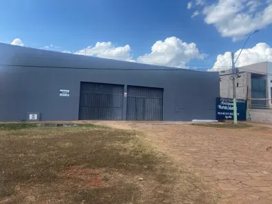 Galpão/Depósito/Armazém à venda, 700m² no Setor de Mansões do Lago Norte, Brasília