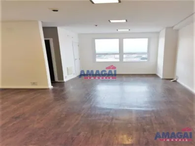 Sala Comercial à venda, 28m² no Centro, Jacareí