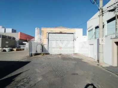 Galpão/Depósito/Armazém para alugar, 766m² no Nossa Senhora Aparecida, Uberlândia