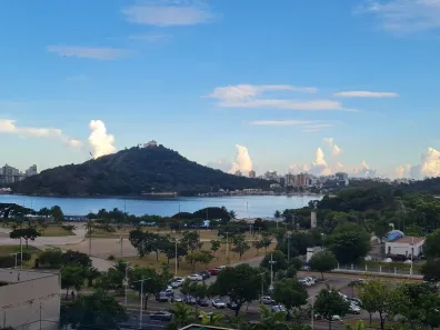 Apartamento com 4 Quartos para alugar, 140m² no Enseada do Suá, Vitória