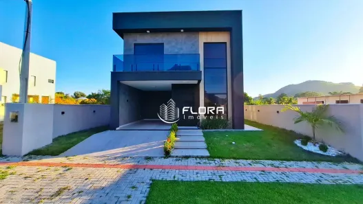 Casa de Condomínio com 4 Quartos à venda, 120m² no Cajueiros (Itaipuaçu), Maricá