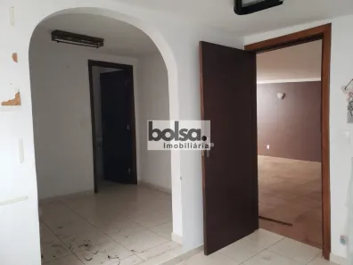 Imóvel Comercial com 4 Quartos à venda, 337m² no Vila Cidade Universitária, Bauru