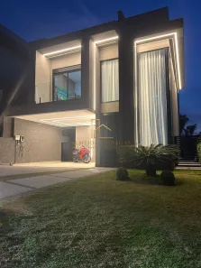 Casa de Condomínio com 3 Quartos à venda, 240m² no Suru, Santana de Parnaíba