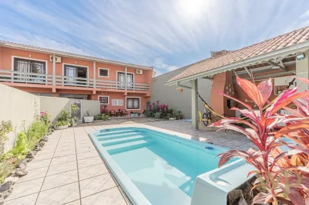 Casa com 4 Quartos à venda, 300m² no Costa e Silva, Joinville