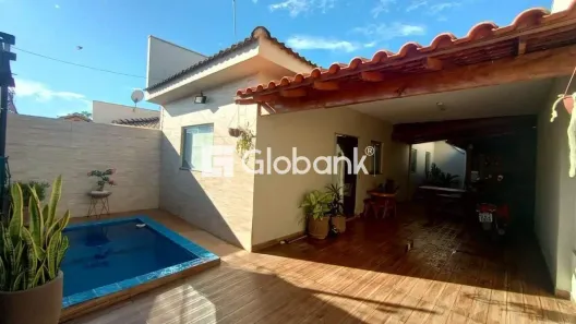 Casa com 3 Quartos à venda, 100m² no Alto Floresta, Montes Claros