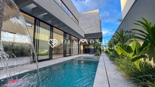 Casa de Condomínio com 3 Quartos à venda, 363m² no Gávea, Uberlândia