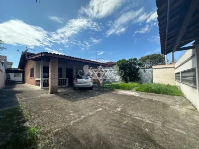 Casa com 3 Quartos à venda, 193m² no Jardim Brasil, Caraguatatuba