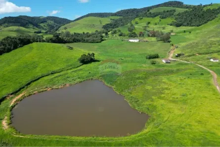Fazenda/Sítio com 3 Quartos à venda, 2580000m² no Zona Rural, Poços de Caldas