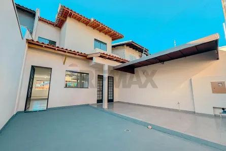 Casa com 3 Quartos à venda, 106m² no Jardim Tókio, Londrina