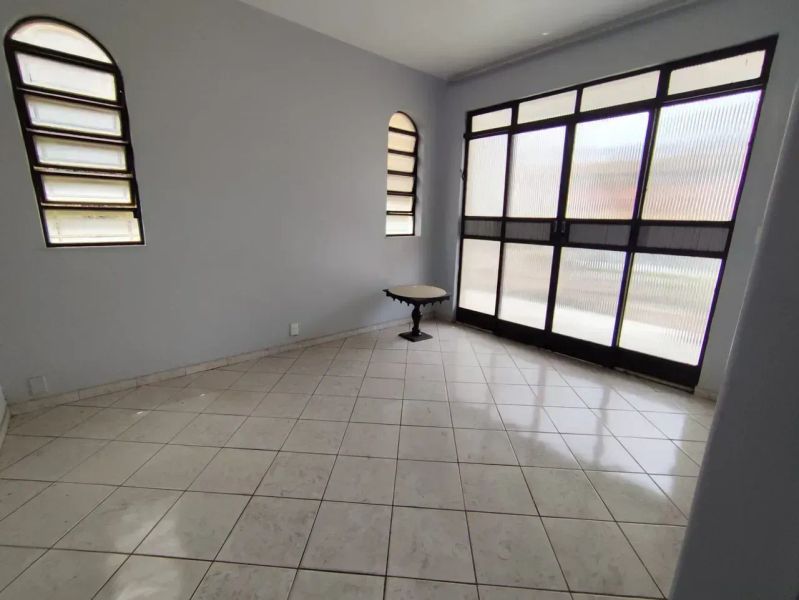 Casa com 3 quartos — Alto Caiçaras, Belo Horizonte
