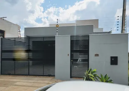 Casa com 3 Quartos à venda, 125m² no Zona 31, Maringá
