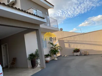 Casa com 3 Quartos à venda, 225m² no Residencial Parque dos Girassóis, Presidente Prudente
