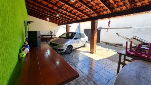 Casa com 3 Quartos à venda, 126m² no Antônia Cândida I, Uberaba