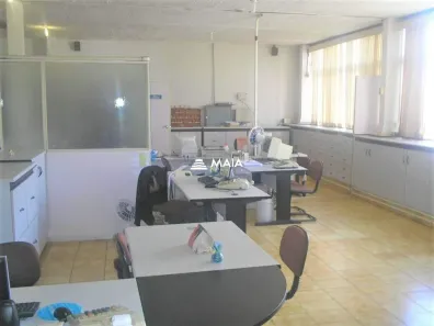 Sala Comercial à venda, 750m² no Mercês, Uberaba